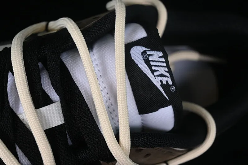 All Categories Nk SB Dunk Series Nk SB Dunk Low Low-top Sneakers Nk Dunk Low Retro "Black" Tricky Doll Time and Space Dust Minimalist Retro Black Brown SB Strap Low-top Casual Sneakers DD1391-100